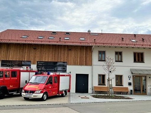 Dorfgemeinschafts- und Feuerwehrhaus in Waldhausen